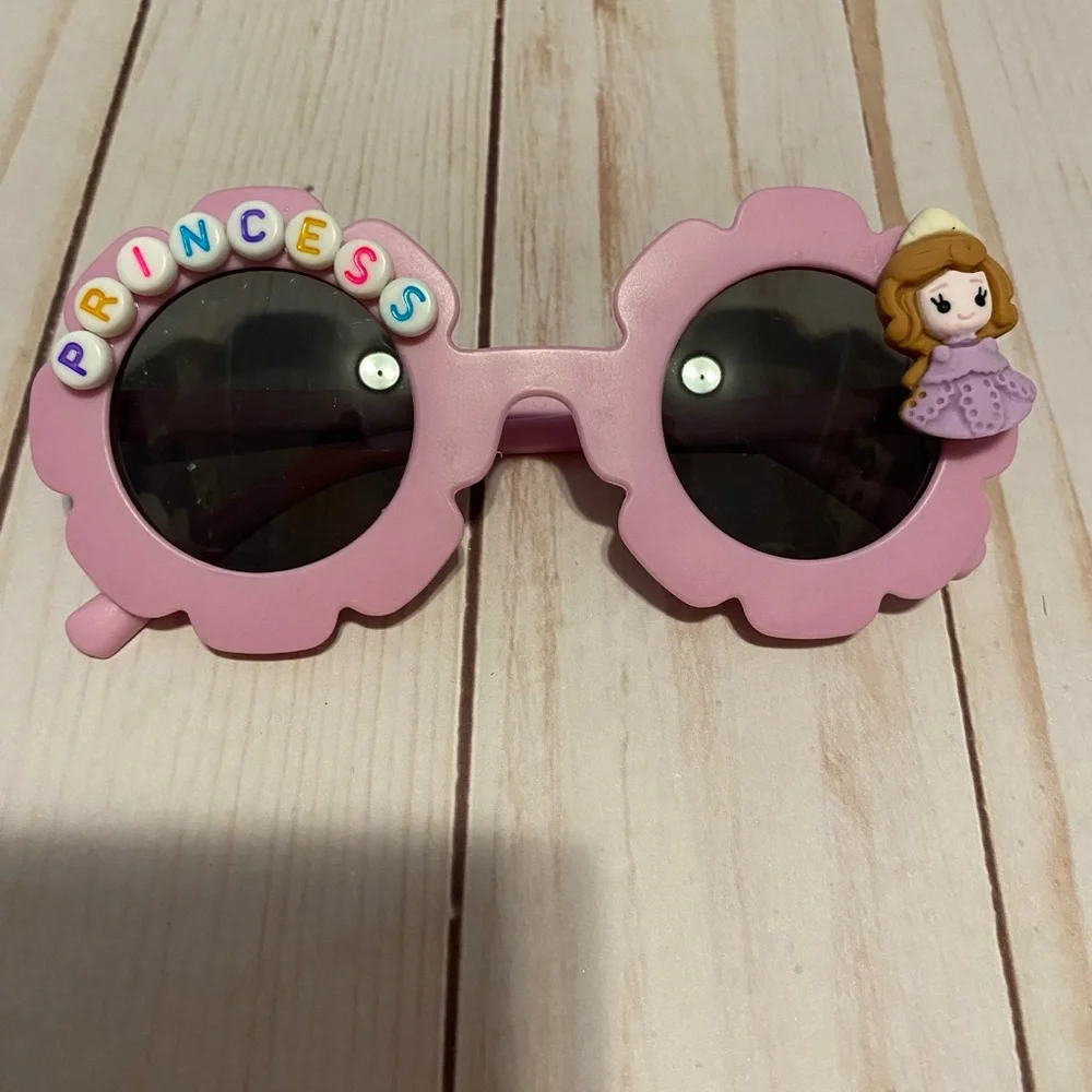 Girls light purple flower shaped princess sunglasses